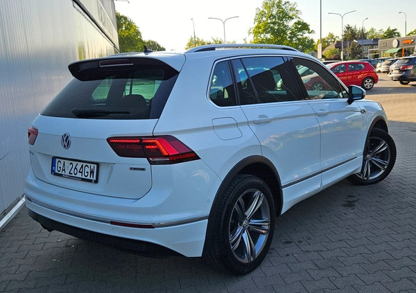 Volkswagen Tiguan cena 120000 przebieg: 80000, rok produkcji 2018 z Marki małe 781
